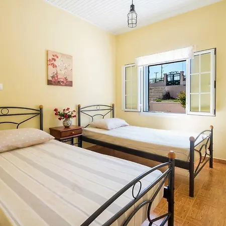 An Excellent Country House In Kefalonia בית כפרי Lakíthra