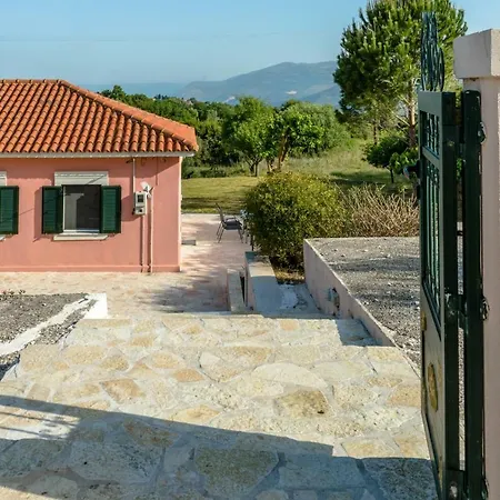 An Excellent Country House In Kefalonia בית כפרי Lakíthra