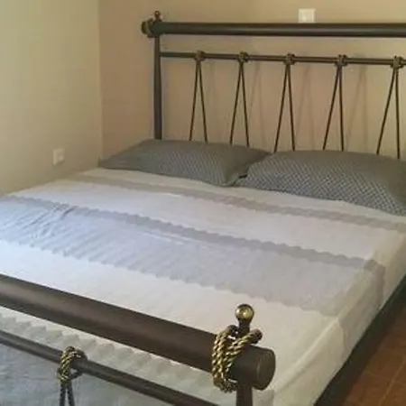 Gospodarstwo wiejskie An Excellent Country House In Kefalonia *